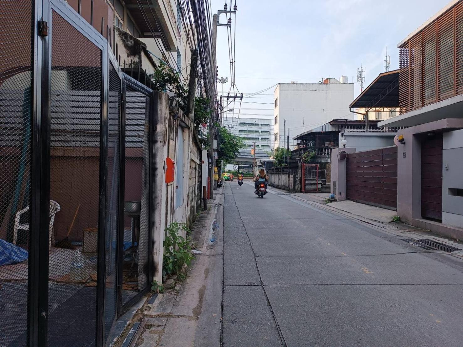 Oyo 75416 Rama3 Sunrise Hostel Bangkok Exteriör bild