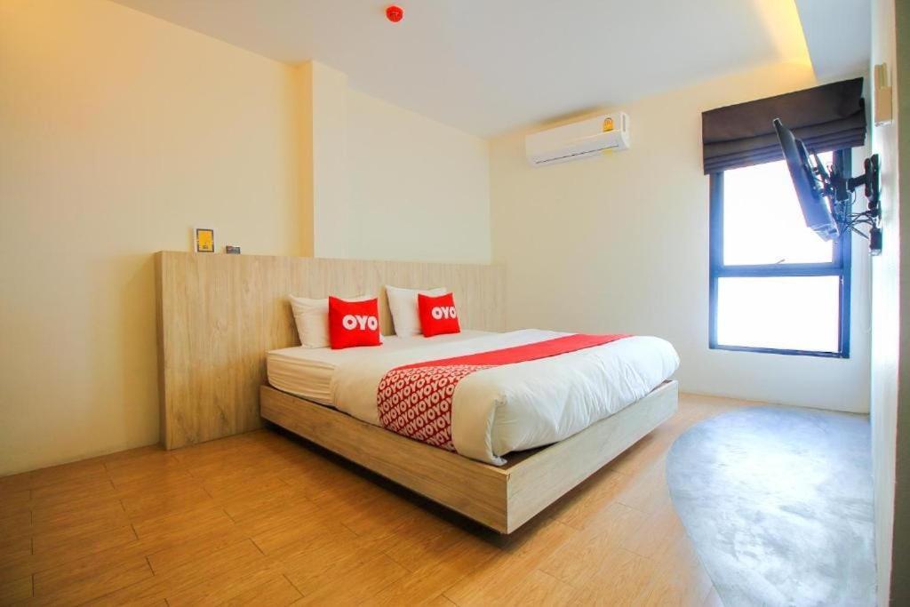Oyo 75416 Rama3 Sunrise Hostel Bangkok Exteriör bild