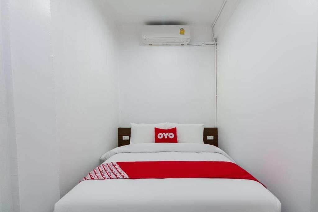 Oyo 75416 Rama3 Sunrise Hostel Bangkok Exteriör bild